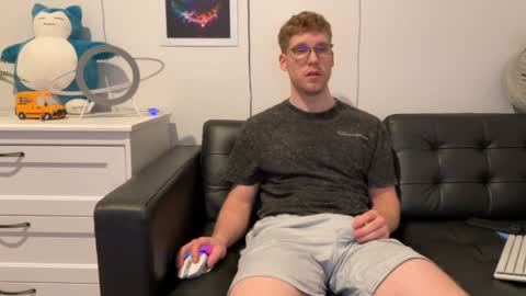 blueeyedtallguy online show from December 2024 03:05:02 AM