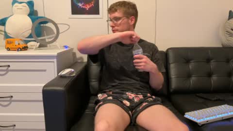 blueeyedtallguy online show from January 2025 04:52:01 AM