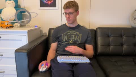 blueeyedtallguy online show from January 2025 04:22:02 AM