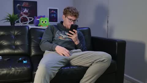 blueeyedtallguy online show from October 2025 08:40:02 PM