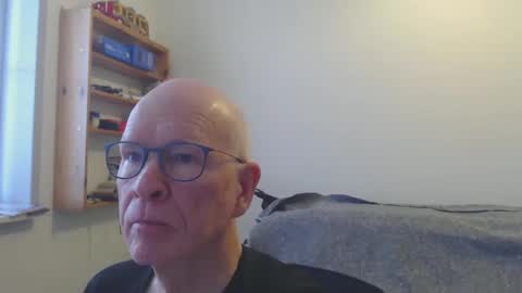 Snapshot of blueeyesn8 chatting on December 2024 09:21:02 AM blueeyesn8 online show from December 2024 09:21:02 AM