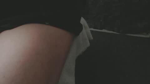 Snapshot of blueeyesn8 chatting on January 2025 12:27:02 PM blueeyesn8 online show from January 2025 12:27:02 PM