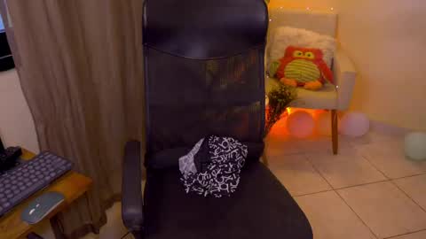 FLORAA online show from April 2026 07:58:02 PM