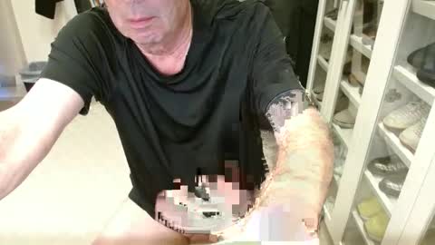 Snapshot of blueisles chatting on February 2025 02:40:01 AM blueisles online show from February 2025 02:40:01 AM