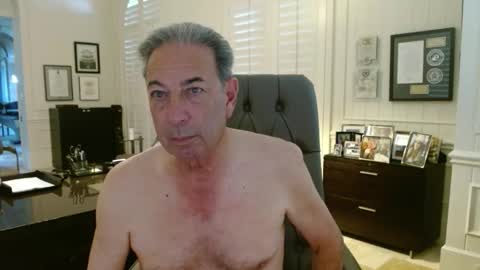 blueisles online show from April 2026 06:43:01 PM