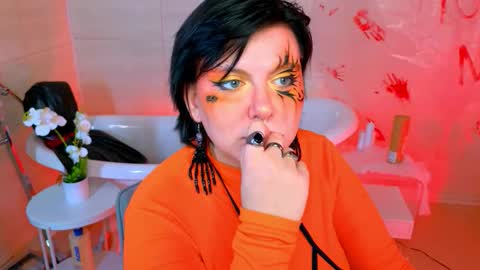 Hi my name is Lunaray online show from October 2025 10:03:02 AM