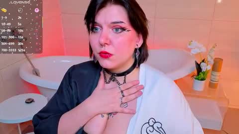 Hi my name is Lunaray online show from November 2025 10:09:01 AM