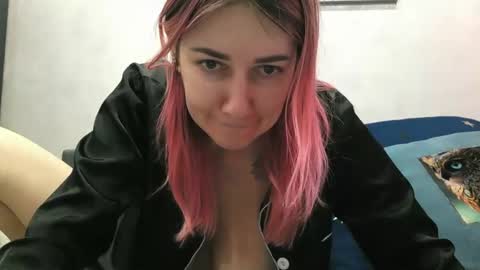 Snapshot of bluexowl chatting on January 2025 07:07:01 PM BlueXOwl online show from January 2025 07:07:01 PM