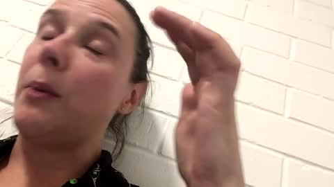 Stacey online show from November 2025 09:09:01 AM