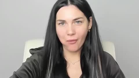 Kelly online show from October 2025 08:00:02 AM