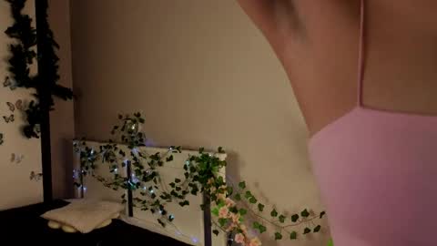 Dolores online show from April 2026 06:09:01 AM