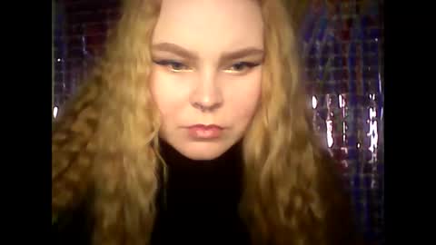 blushing_star online show from February 2025 08:18:02 AM