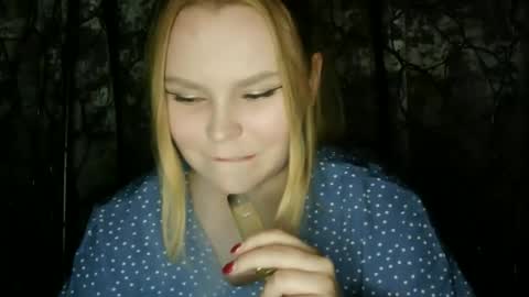 blushing_star online show from September 2025 04:43:02 PM