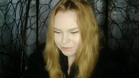 blushing_star online show from October 2025 06:12:01 AM