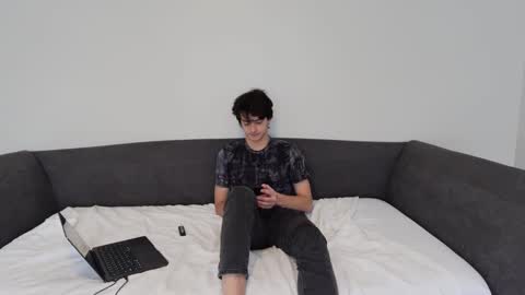 Snapshot of bluskyzz chatting on February 2025 04:41:02 PM BluSky online show from February 2025 04:41:02 PM