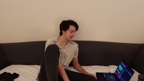 Snapshot of bluskyzz chatting on February 2025 01:47:02 AM BluSky online show from February 2025 01:47:02 AM