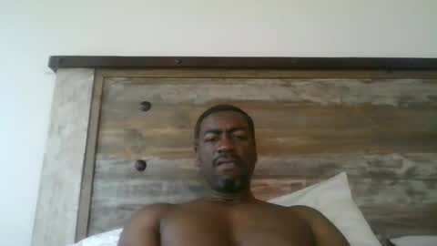 bluuthunder1914 online show from September 2025 05:51:02 PM