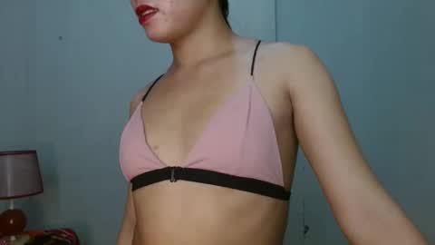 Snapshot of blythe_show chatting on February 2025 09:31:02 PM blythe_show online show from February 2025 09:31:02 PM