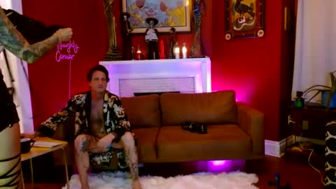 Snapshot of bnczuperzexy chatting on December 2024 06:37:02 AM ZuperZexyZounds online show from December 2024 06:37:02 AM