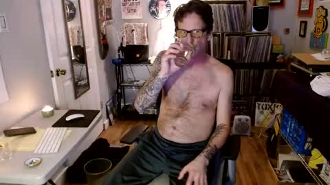 Snapshot of bnczuperzexy chatting on January 2025 06:40:01 AM ZuperZexyZounds online show from January 2025 06:40:01 AM