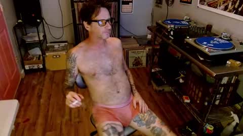 Snapshot of bnczuperzexy chatting on September 2025 04:23:01 AM ZuperZexyZounds online show from September 2025 04:23:01 AM