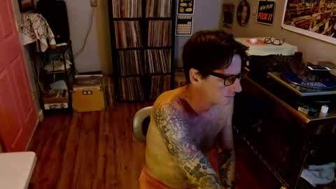 Snapshot of bnczuperzexy chatting on September 2025 05:18:01 AM ZuperZexyZounds online show from September 2025 05:18:01 AM