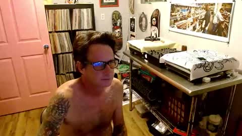 Snapshot of bnczuperzexy chatting on October 2025 04:22:02 AM ZuperZexyZounds online show from October 2025 04:22:02 AM