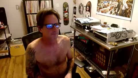 Snapshot of bnczuperzexy chatting on October 2025 01:49:01 AM ZuperZexyZounds online show from October 2025 01:49:01 AM