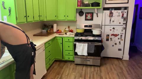 Snapshot of bnczuperzexy chatting on November 2025 06:04:02 AM ZuperZexyZounds online show from November 2025 06:04:02 AM