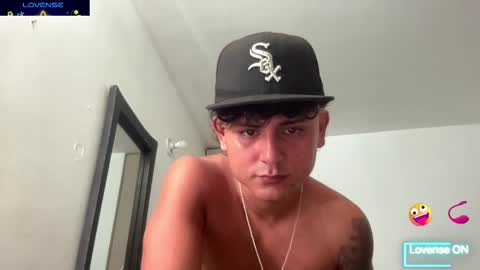 Snapshot of bob_pettersonn chatting on December 2025 03:19:01 PM Bob INDEPENDENT MODEL online show from December 2025 03:19:01 PM