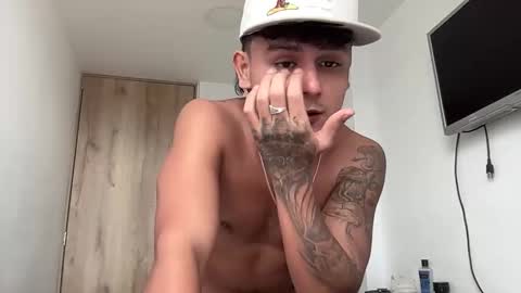 Snapshot of bob_pettersonn chatting on February 2026 06:25:02 PM Bob INDEPENDENT MODEL online show from February 2026 06:25:02 PM