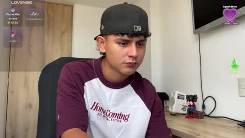 Bob  INDEPENDENT MODEL online show from April 2026 06:38:01 PM