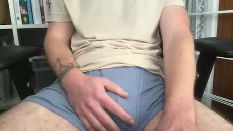 Snapshot of bobbybrownshoozz chatting on December 2024 10:24:02 AM bobbybrownshoozz online show from December 2024 10:24:02 AM