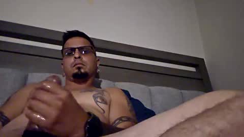 bobbyhill0798 online show from September 2025 07:01:01 AM