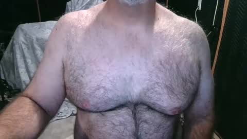 Snapshot of bobbyhill27b chatting on November 2025 05:13:01 PM BobbyHill27b online show from November 2025 05:13:01 PM