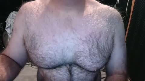 Snapshot of bobbyhill27b chatting on November 2025 02:18:01 PM BobbyHill27b online show from November 2025 02:18:01 PM