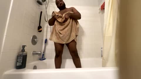 Luv bug  online show from December 2024 09:15:01 PM