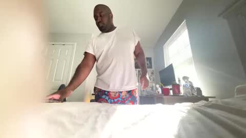 Luv bug  online show from November 2025 05:03:02 PM