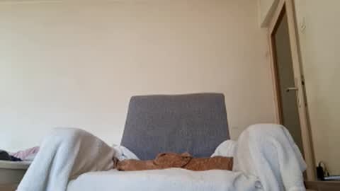 Snapshot of bobbytoyyboy chatting on December 2024 09:01:01 AM bobbytoyyboy online show from December 2024 09:01:01 AM