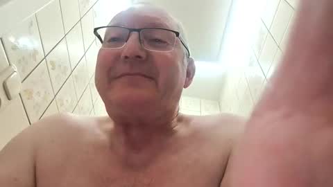 bobi265 online show from February 2026 04:17:01 AM