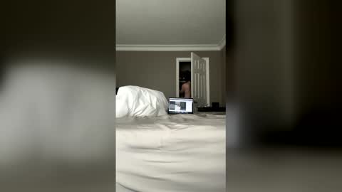 boboutte online show from April 2026 03:26:01 PM