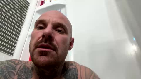 Snapshot of bodyart85_19 chatting on March 2025 08:32:01 PM Bodyart85 19 online show from March 2025 08:32:01 PM