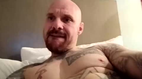 Snapshot of bodyart85_19 chatting on November 2025 05:52:02 AM Bodyart85 19 online show from November 2025 05:52:02 AM