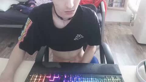 Snapshot of bohnfabian318 chatting on June 2026 05:18:01 PM Shadow Femboy online show from June 2026 05:18:01 PM
