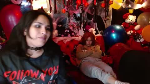 Paris online show from November 2025 02:19:01 PM