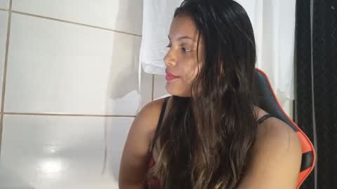 Snapshot of bombomepimenta chatting on February 2025 02:25:01 AM bombomepimenta online show from February 2025 02:25:01 AM