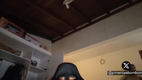 Snapshot of bombomepimenta chatting on September 2025 09:52:02 PM bombomepimenta online show from September 2025 09:52:02 PM