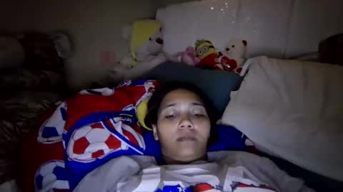 Snapshot of bombon_205661 chatting on November 2025 11:37:01 PM Melanie online show from November 2025 11:37:01 PM