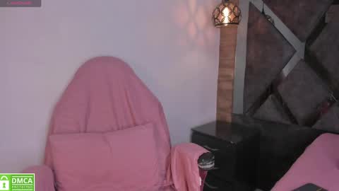 Snapshot of bombon_cambell chatting on June 2026 04:27:01 AM Bombon online show from June 2026 04:27:01 AM