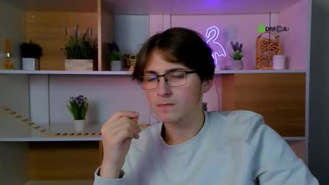 bondi_vv online show from December 2025 08:13:01 PM